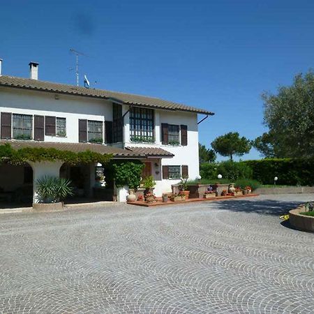 Villa Dolcevita San Costanzo Zewnętrze zdjęcie