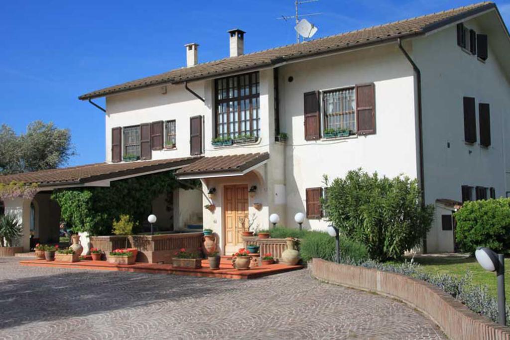Villa Dolcevita San Costanzo Zewnętrze zdjęcie